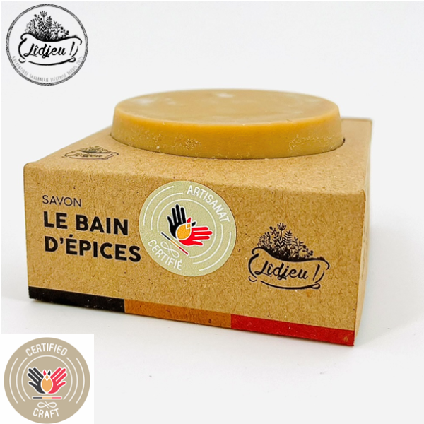 Le Bain d’Épices, savon 100% d'origine naturelle, certifié BIO, à l'amande douce, parfumé à la cannelle et aux d'épices